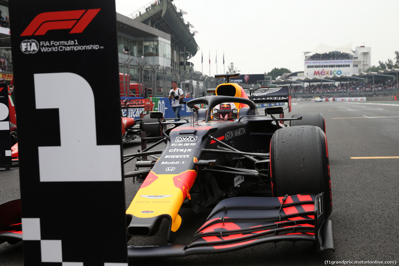 GP MESSICO, Pole Position for Max Verstappen (NLD) Red Bull Racing RB15. 
26.10.2019.