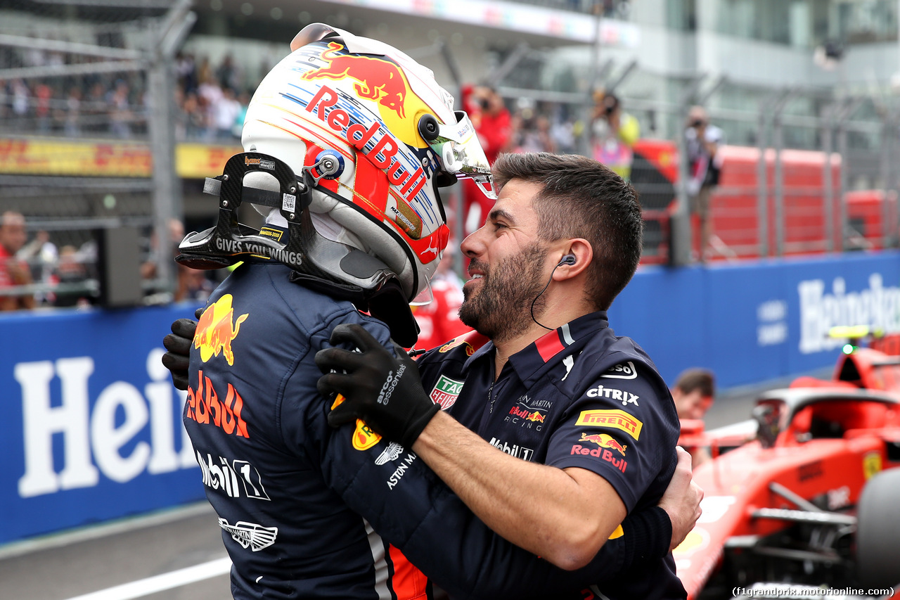 GP MESSICO, Pole Position for Max Verstappen (NLD) Red Bull Racing RB15.
26.10.2019.
