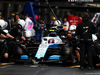 GP MESSICO, Robert Kubica (POL) Williams Racing FW42 practices a pit stop.
26.10.2019.