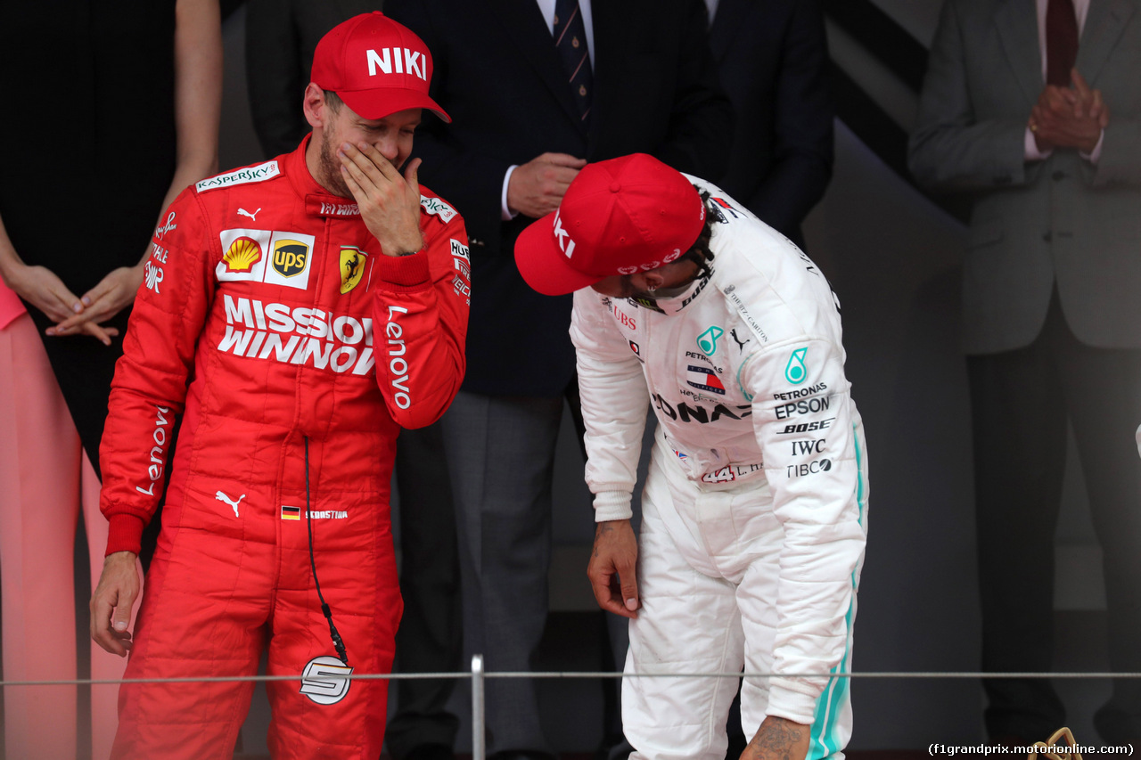 GP MONACO, 26.05.2019 - Gara, 2nd place Sebastian Vettel (GER) Ferrari SF90 e Lewis Hamilton (GBR) Mercedes AMG F1 W10 vincitore