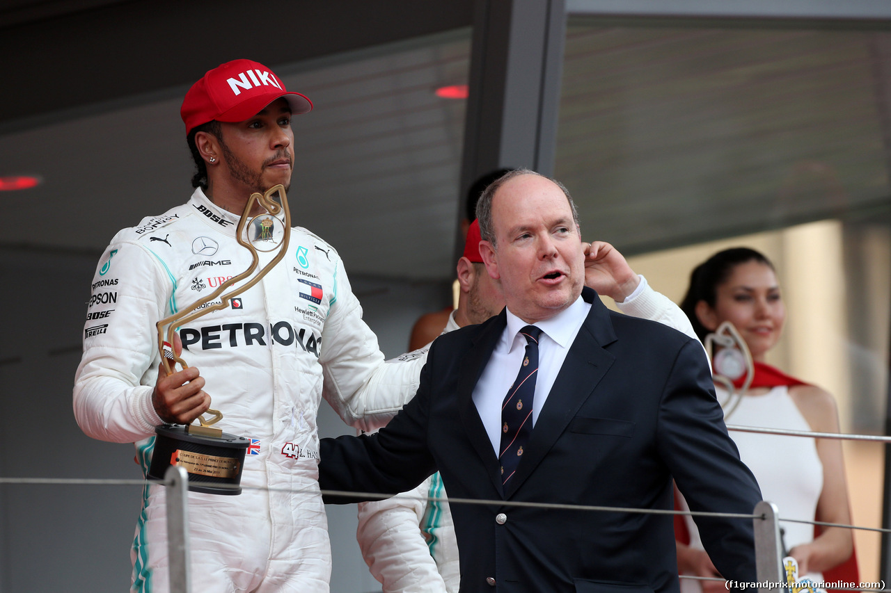 GP MONACO, 26.05.2019 - Gara, Lewis Hamilton (GBR) Mercedes AMG F1 W10 vincitore  with HSH Prince Albert II of Monaco