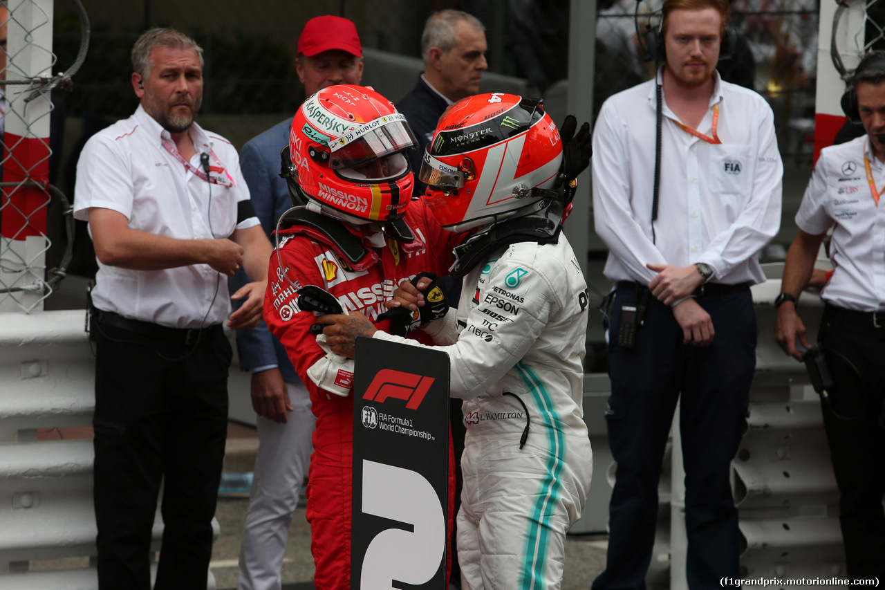 GP MONACO, 26.05.2019 - Gara, 2nd place Sebastian Vettel (GER) Ferrari SF90 e Lewis Hamilton (GBR) Mercedes AMG F1 W10 vincitore