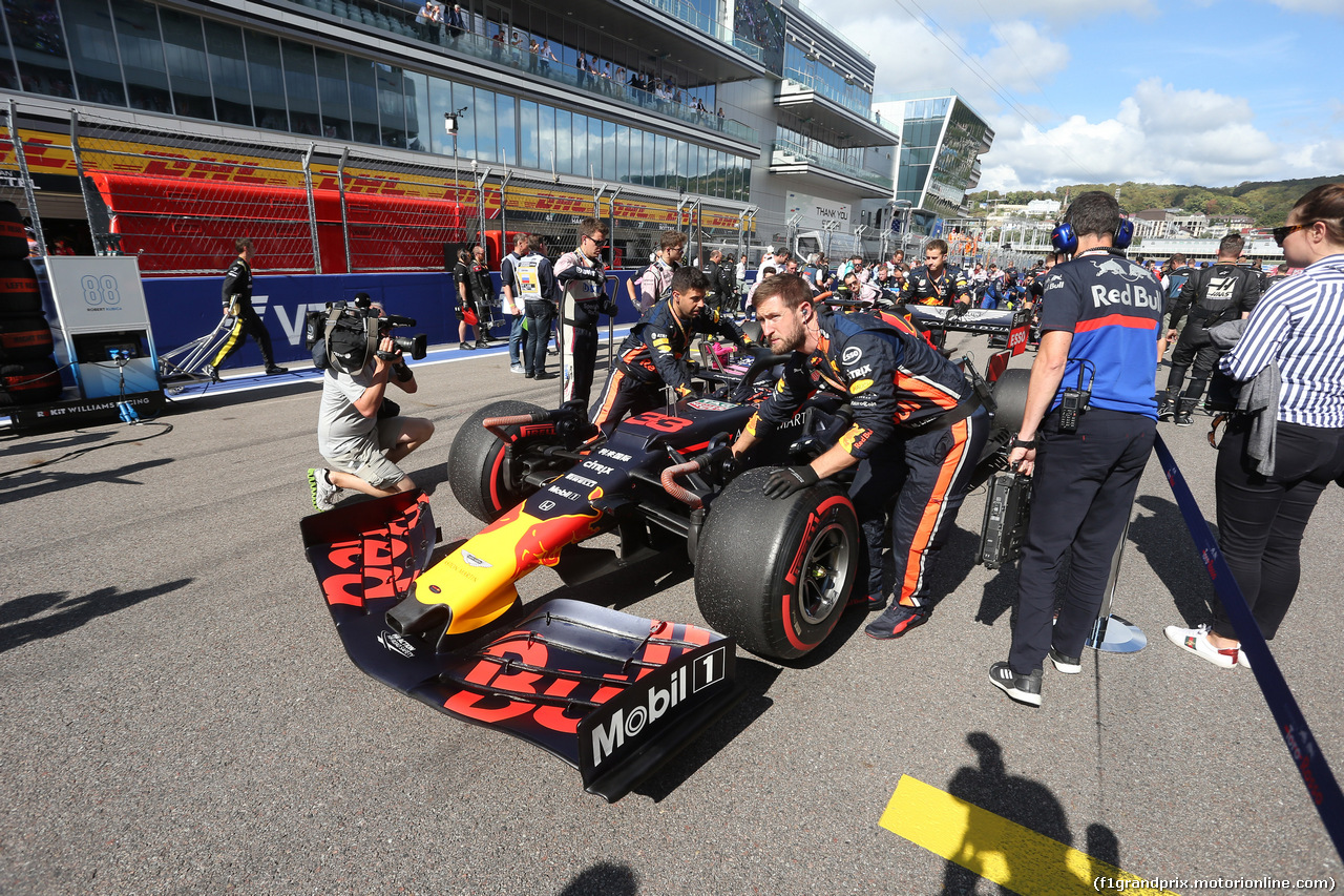 GP RUSSIA, 29.09.2019- grid, Max Verstappen (NED) Red Bull Racing RB15