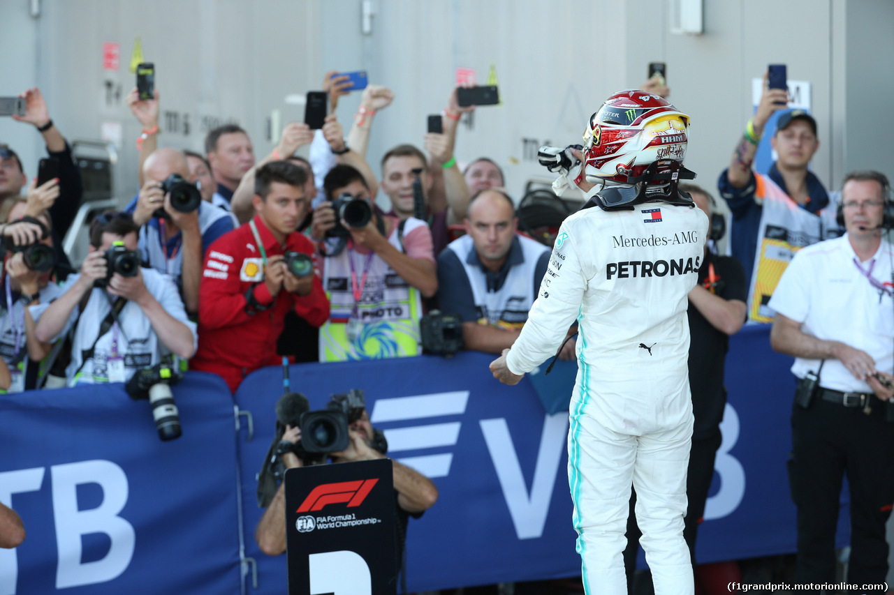 GP RUSSIA, 29.09.2019- Festeggiamenti in parc fermee, winner Lewis Hamilton (GBR) Mercedes AMG F1 W10 EQ Power