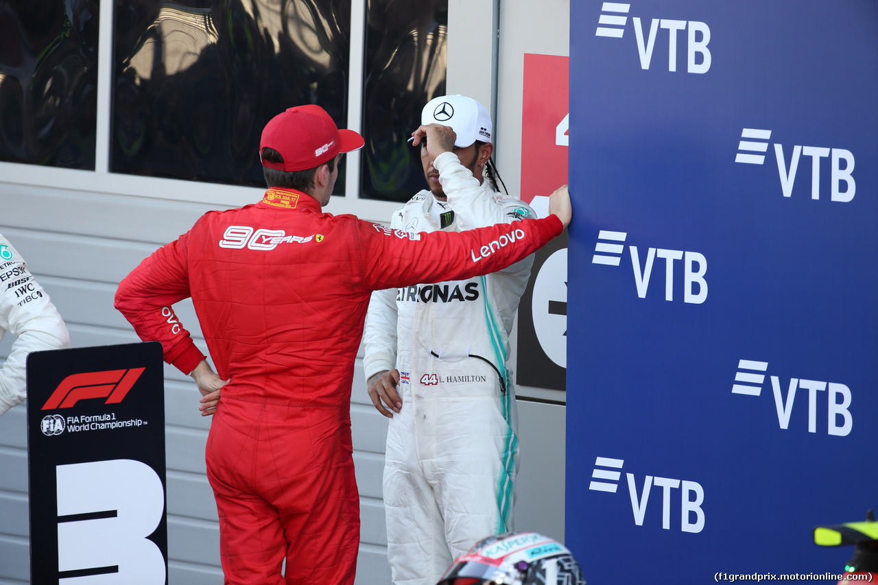GP RUSSIA, 29.09.2019- Festeggiamenti in parc fermee, Charles Leclerc (MON) Ferrari SF90 talking with Lewis Hamilton (GBR) Mercedes AMG F1 W10 EQ Power