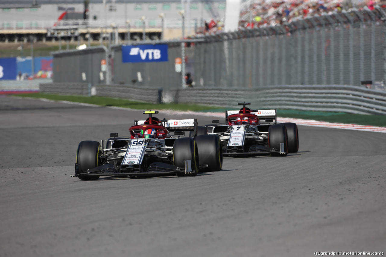 GP RUSSIA, 29.09.2019- Gara, Antonio Giovinazzi (ITA) Alfa Romeo Racing C38 e Kimi Raikkonen (FIN) Alfa Romeo Racing C38