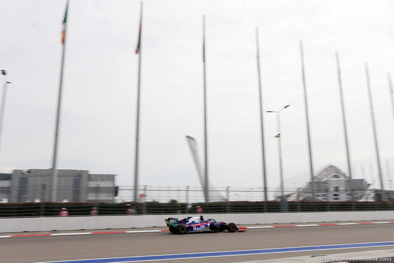 GP RUSSIA, 27.09.2019- Free practice 1, Pierre Gasly (FRA) Scuderia Toro Rosso STR14