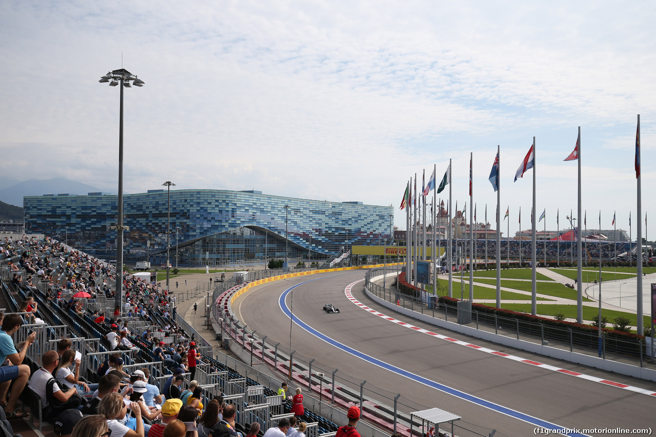 GP RUSSIA, 27.09.2019- Free practice 1, Lewis Hamilton (GBR) Mercedes AMG F1 W10 EQ Power