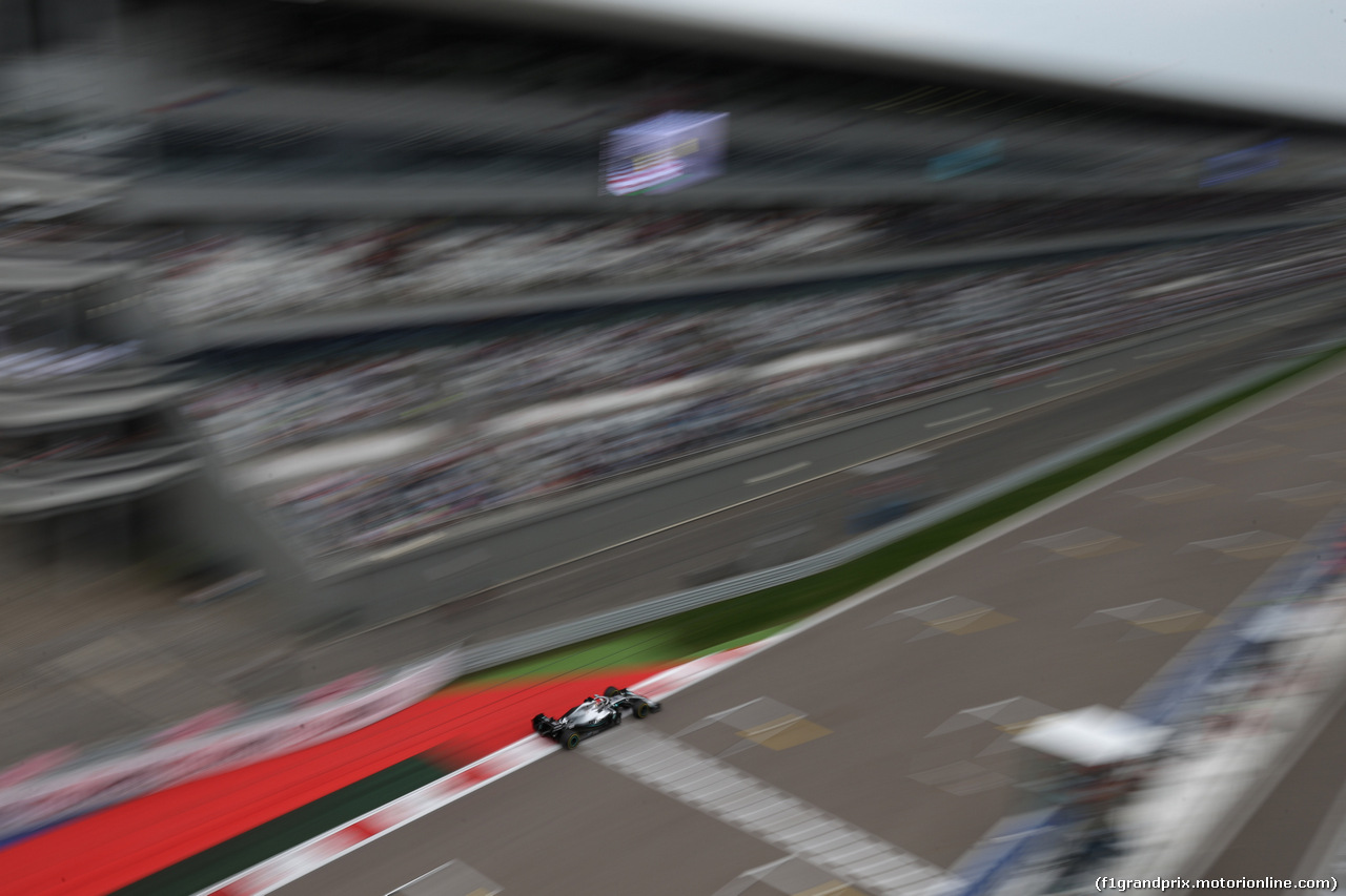 GP RUSSIA, 27.09.2019- Free practice 2, Lewis Hamilton (GBR) Mercedes AMG F1 W10 EQ Power
