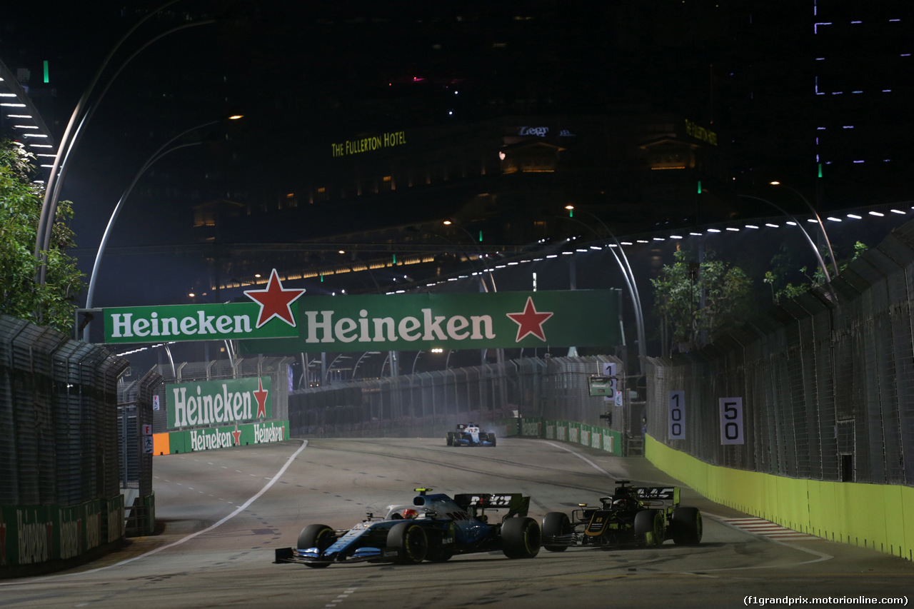 GP SINGAPORE, 22.09.2019 - Gara, Robert Kubica (POL) Williams Racing FW42 e Romain Grosjean (FRA) Haas F1 Team VF-19