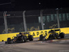 GP SINGAPORE, 22.09.2019 - Gara, Romain Grosjean (FRA) Haas F1 Team VF-19 e Nico Hulkenberg (GER) Renault Sport F1 Team RS19