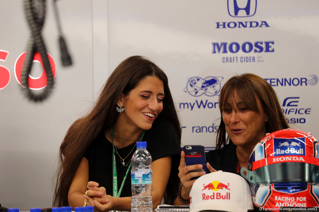 GP SINGAPORE, 21.09.2019 - Prove Libere 3, Caterina Masetti Zannini (ITA) girlfriend of Pierre Gasly (FRA)