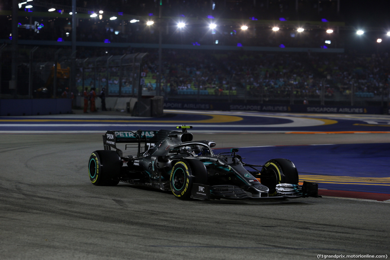 GP SINGAPORE, 21.09.2019 - Qualifiche, Valtteri Bottas (FIN) Mercedes AMG F1 W010