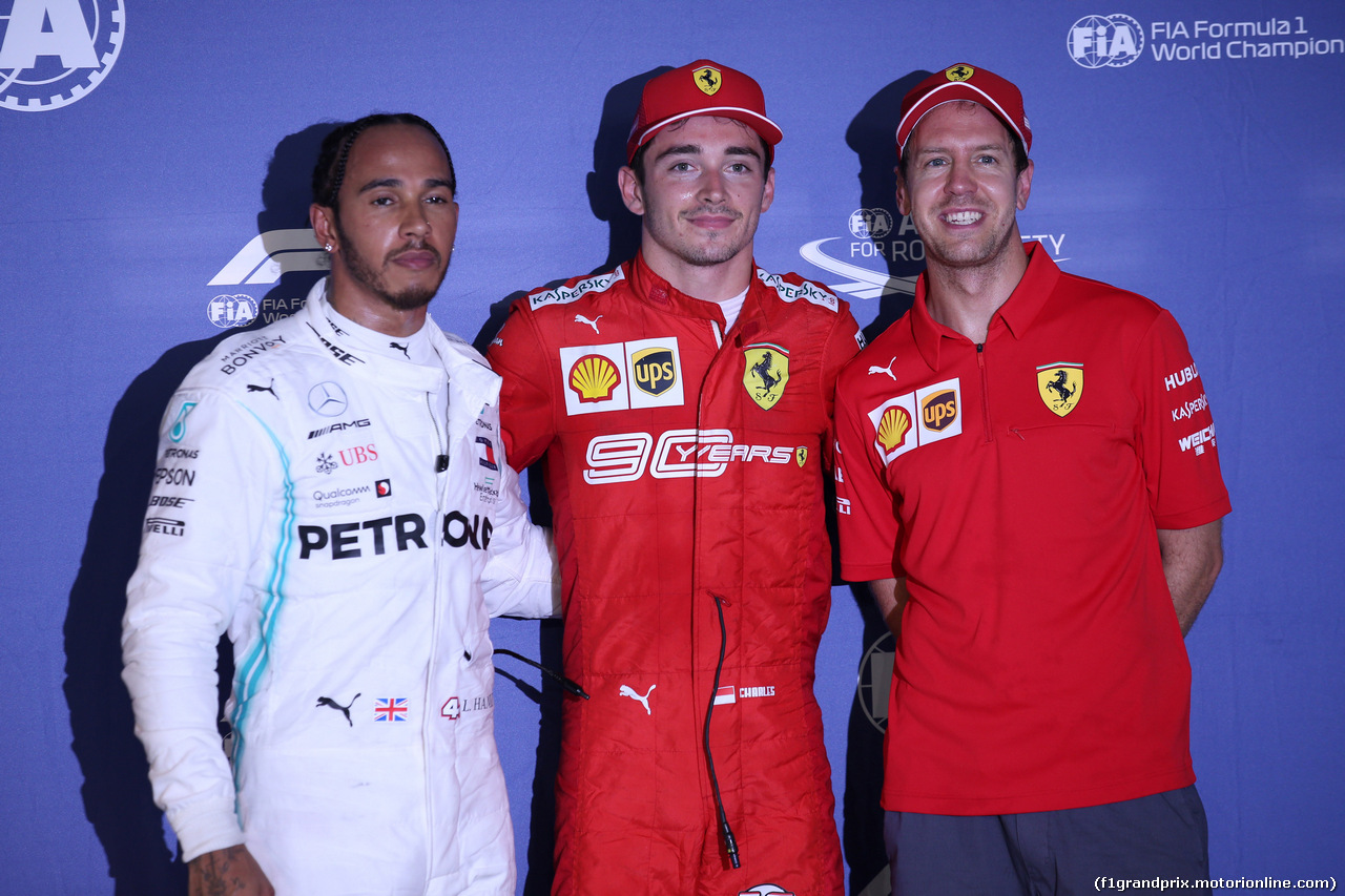 GP SINGAPORE, 21.09.2019 - Qualifiche, 2nd place Lewis Hamilton (GBR) Mercedes AMG F1 W10, Charles Leclerc (MON) Ferrari SF90 pole position e 3rd place Sebastian Vettel (GER) Ferrari SF90