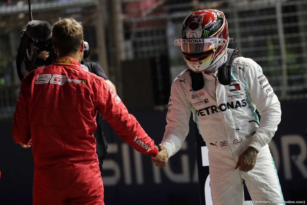 GP SINGAPORE, 21.09.2019 - Qualifiche, 3rd place Sebastian Vettel (GER) Ferrari SF90 e 2nd place Lewis Hamilton (GBR) Mercedes AMG F1 W10