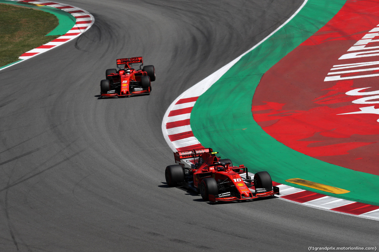 GP SPAGNA, 12.05.2019 - Gara, Charles Leclerc (MON) Ferrari SF90 davanti a Sebastian Vettel (GER) Ferrari SF90