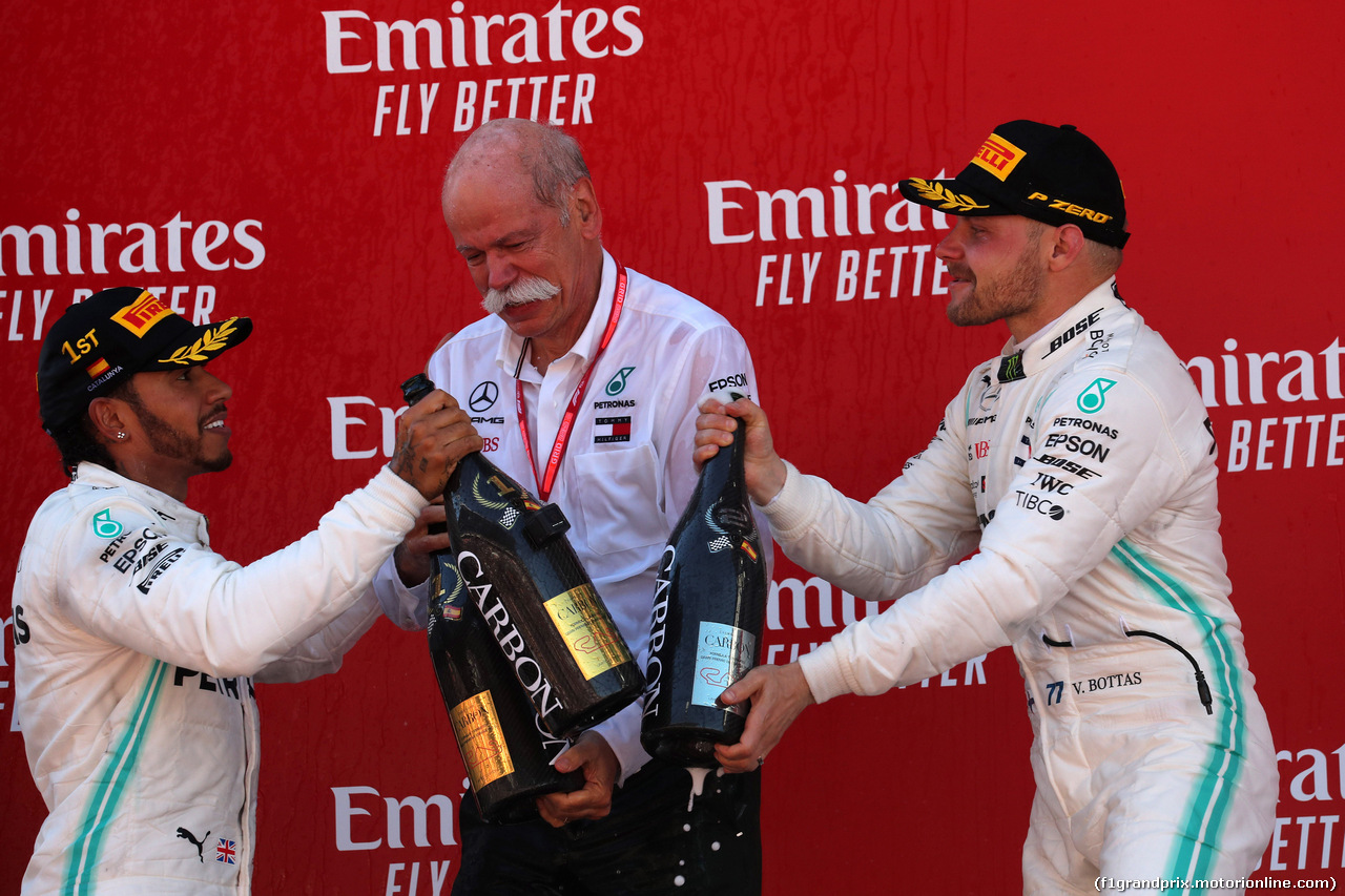 GP SPAGNA, 12.05.2019 - Gara, Lewis Hamilton (GBR) Mercedes AMG F1 W10 vincitore, Dr. Dieter Zetsche, Chairman of Daimler e 2nd place Valtteri Bottas (FIN) Mercedes AMG F1 W010