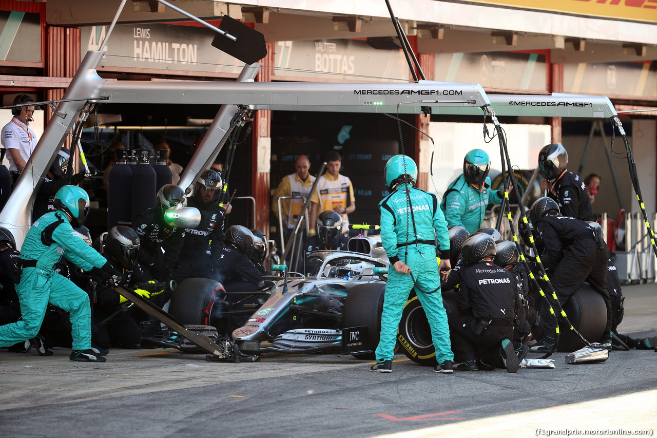 GP SPAGNA, 12.05.2019 - Gara, Pit stop, Valtteri Bottas (FIN) Mercedes AMG F1 W010