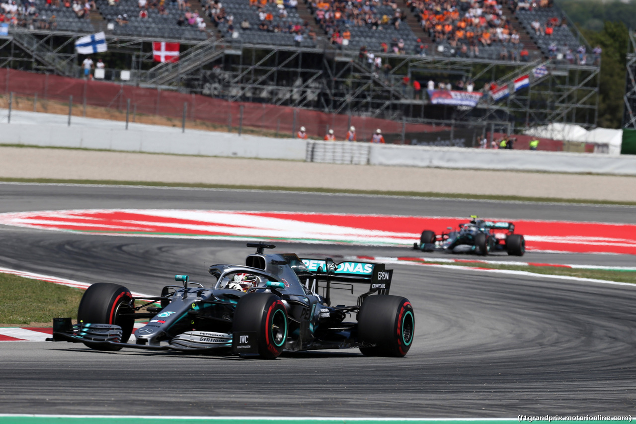 GP SPAGNA, 12.05.2019 - Gara, Lewis Hamilton (GBR) Mercedes AMG F1 W10 e Valtteri Bottas (FIN) Mercedes AMG F1 W010