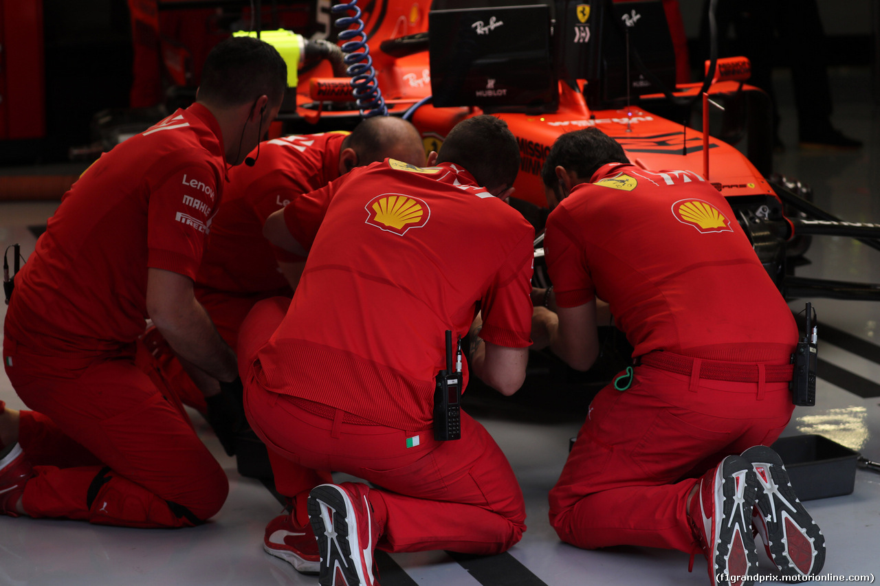 GP SPAGNA, 11.05.2019 - Prove Libere 3, Ferrari meccanici work on the Sebastian Vettel (GER) car.