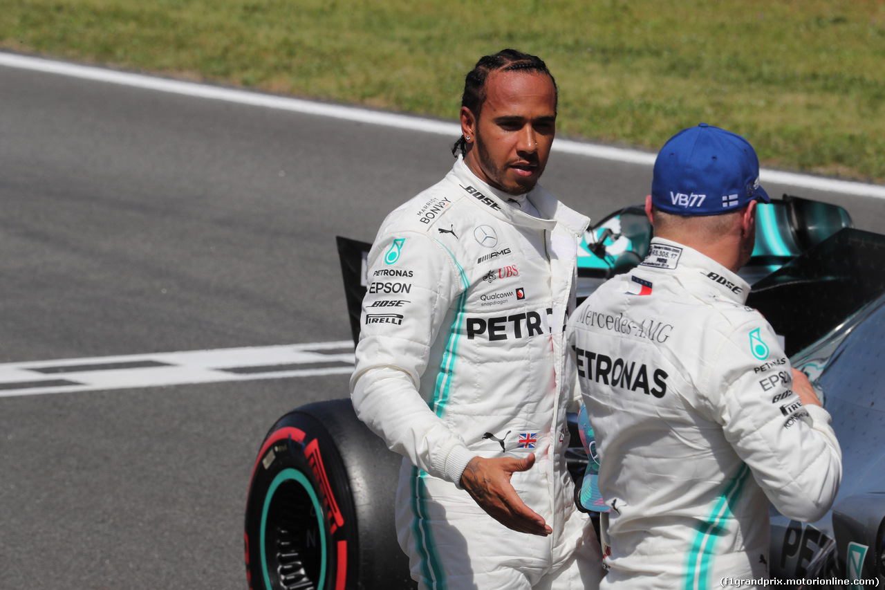 GP SPAGNA, 11.05.2019 - Qualifiche, 2nd place Lewis Hamilton (GBR) Mercedes AMG F1 W10 e Valtteri Bottas (FIN) Mercedes AMG F1 W010 pole position