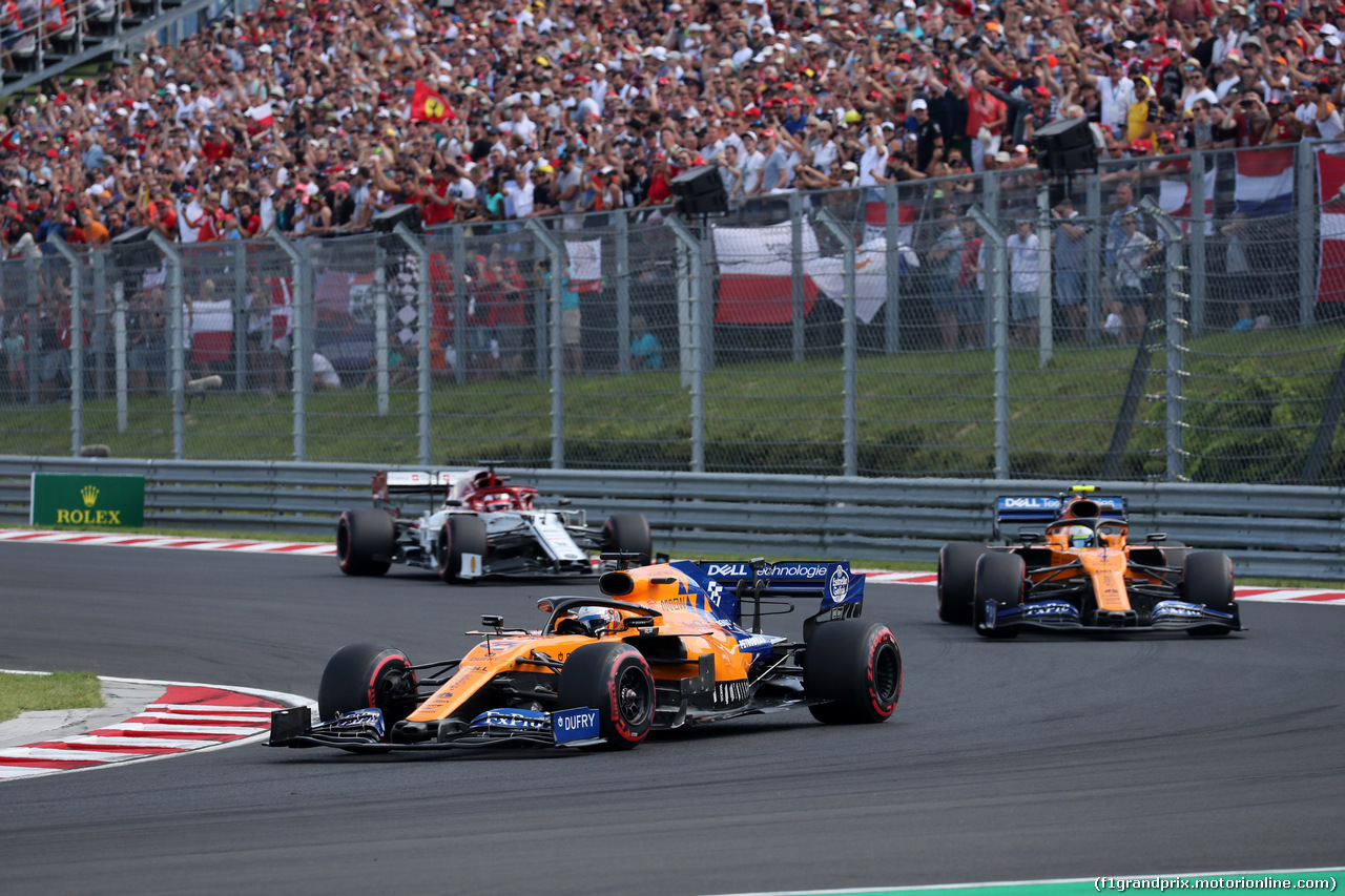 GP UNGHERIA, 04.08.2019 - Gara, Carlos Sainz Jr (ESP) Mclaren F1 Team MCL34 davanti a Lando Norris (GBR) Mclaren F1 Team MCL34