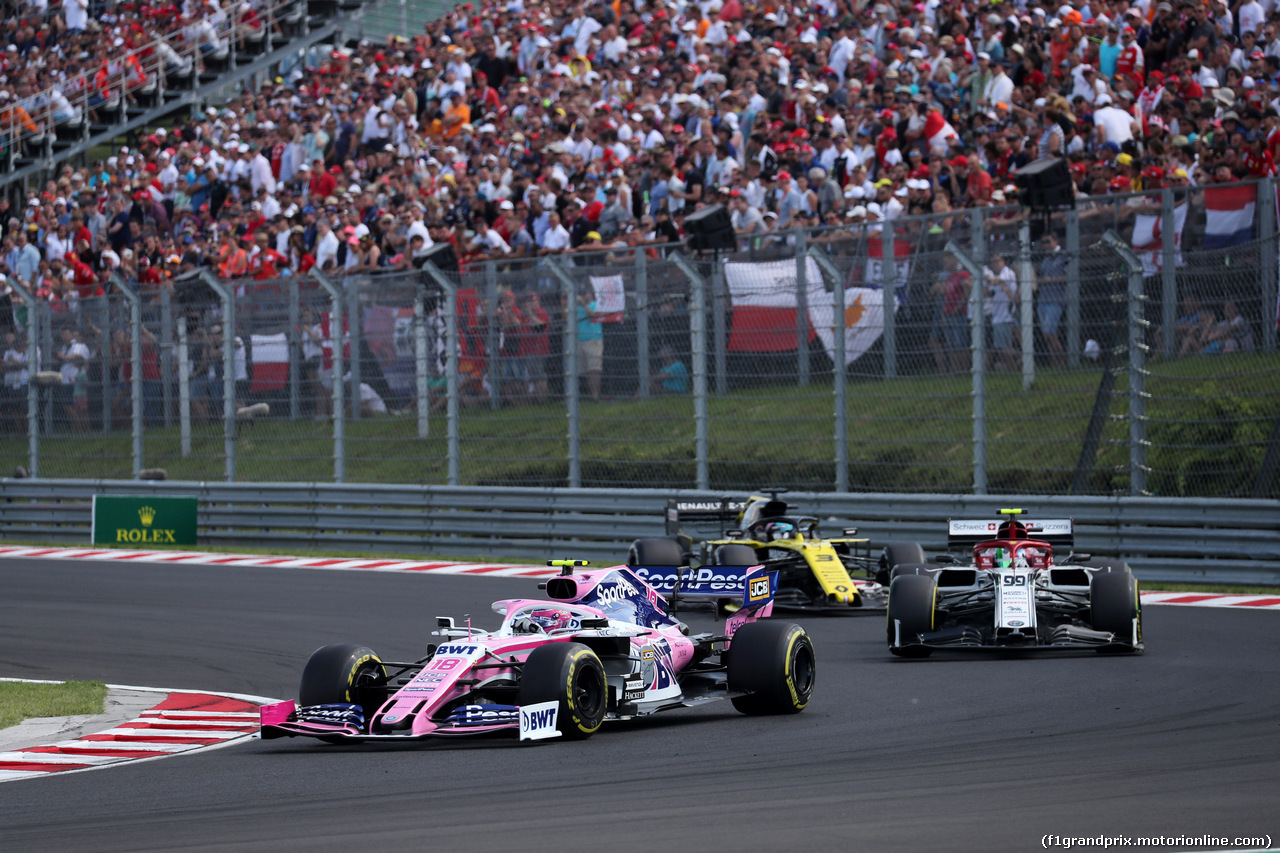 GP UNGHERIA, 04.08.2019 - Gara, Lance Stroll (CDN) Racing Point F1 Team RP19 davanti a Antonio Giovinazzi (ITA) Alfa Romeo Racing C38