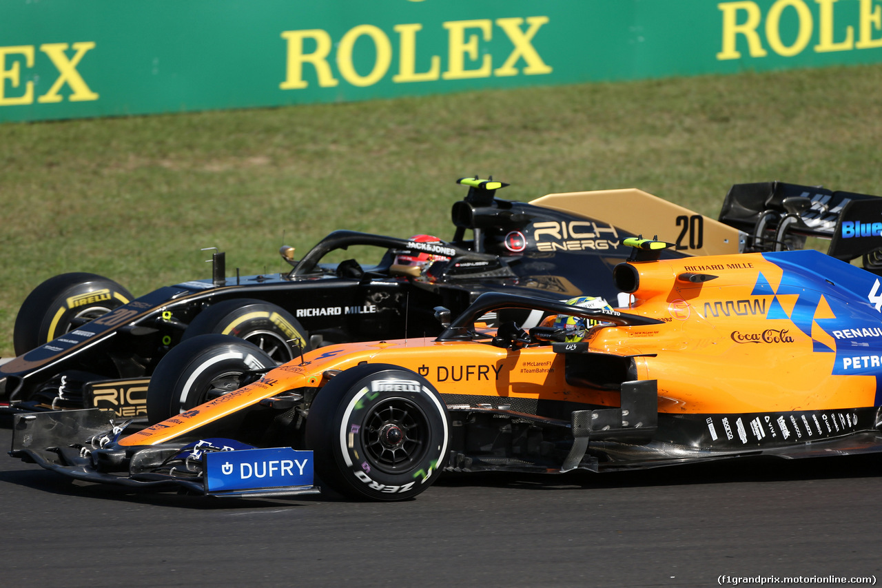 GP UNGHERIA, 04.08.2019 - Gara, Kevin Magnussen (DEN) Haas F1 Team VF-19 e Lando Norris (GBR) Mclaren F1 Team MCL34