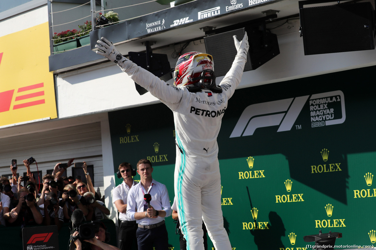 GP UNGHERIA, 04.08.2019 - Gara, Lewis Hamilton (GBR) Mercedes AMG F1 W10 vincitore