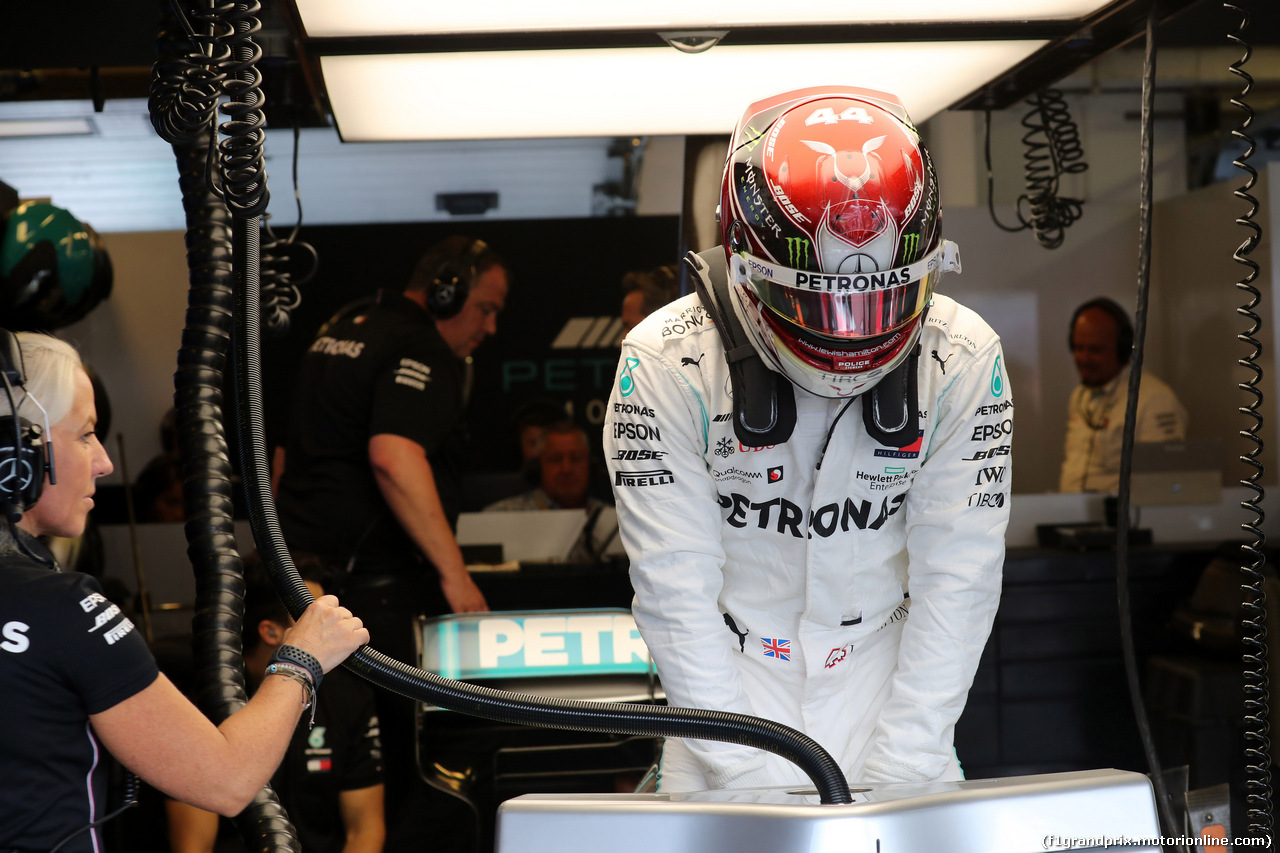 GP UNGHERIA, 03.08.2019 - Prove Libere 3, Angela Cullen (NZL) Mercedes AMG F1 Physiotherapist of Lewis Hamilton (GBR)  e Lewis Hamilton (GBR) Mercedes AMG F1 W10