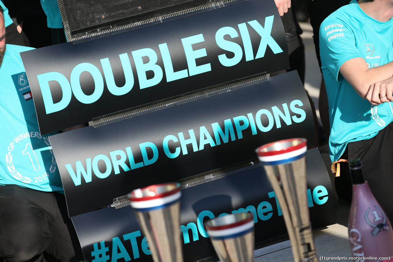 GP USA, 03.11.2019- Lewis Hamilton (GBR) Mercedes AMG F1 W10 EQ Power celebrates winning the 2019 World Champion with the Mercedes AMG F1 Team