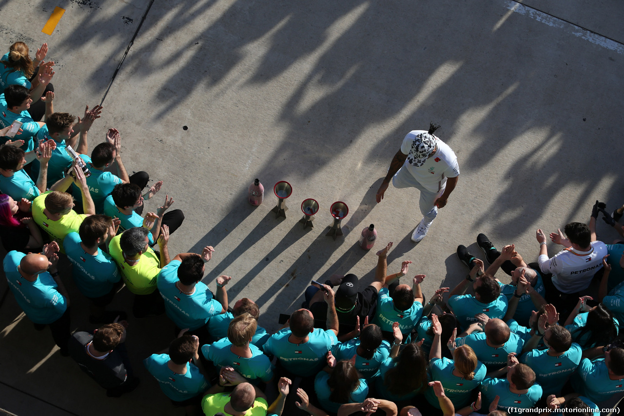 GP USA, 03.11.2019- Lewis Hamilton (GBR) Mercedes AMG F1 W10 EQ Power celebrates winning the 2019 World Champion with the Mercedes AMG F1 Team