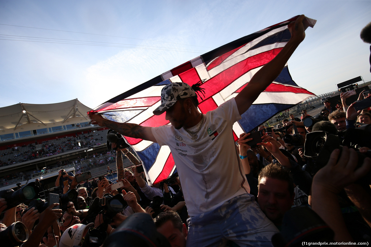 GP USA, 03.11.2019- Lewis Hamilton (GBR) Mercedes AMG F1 W10 EQ Power celebrates winning the 2019 World Champion with the Mercedes AMG F1 Team