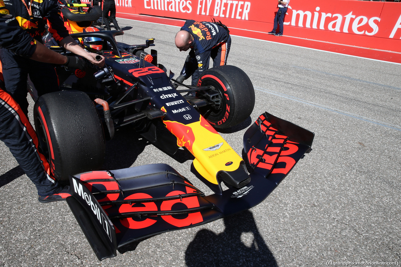 GP USA, 03.11.2019- partenzaing grid,  Alexader Albon (THA) Redbull Racing RB15