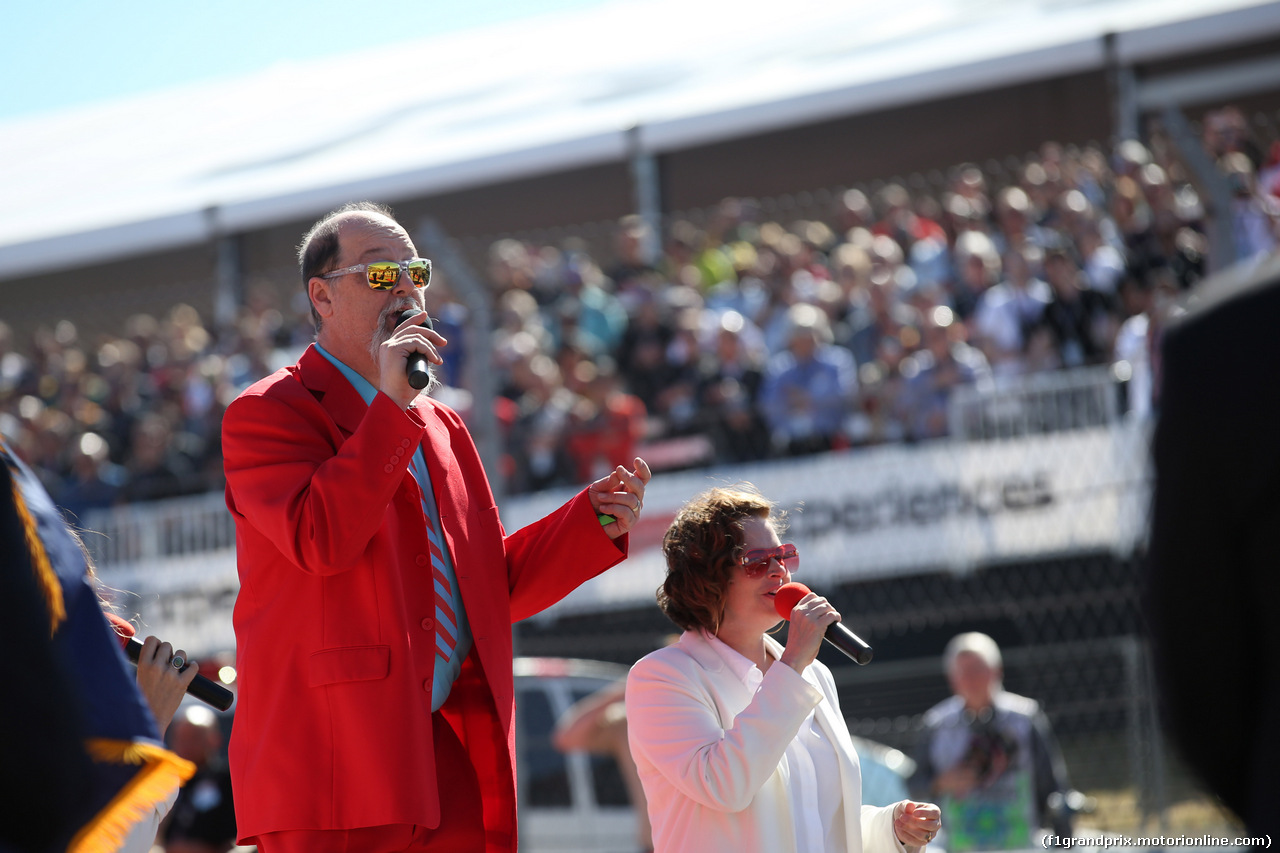 GP USA, 03.11.2019- partenzaing grid, national anthem