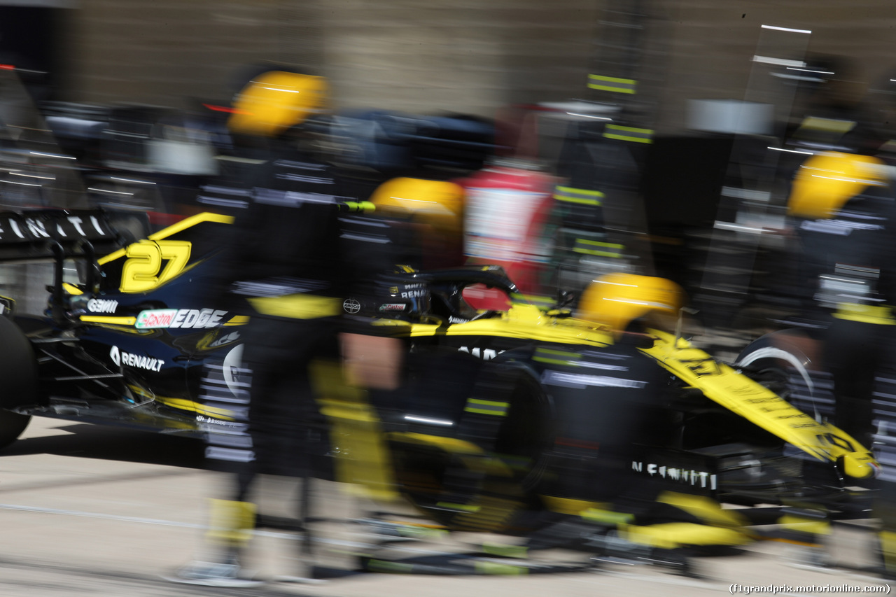 GP USA, 03.11.2019- Gara, Nico Hulkenberg (GER) Renault Sport F1 Team RS19 during pit stop