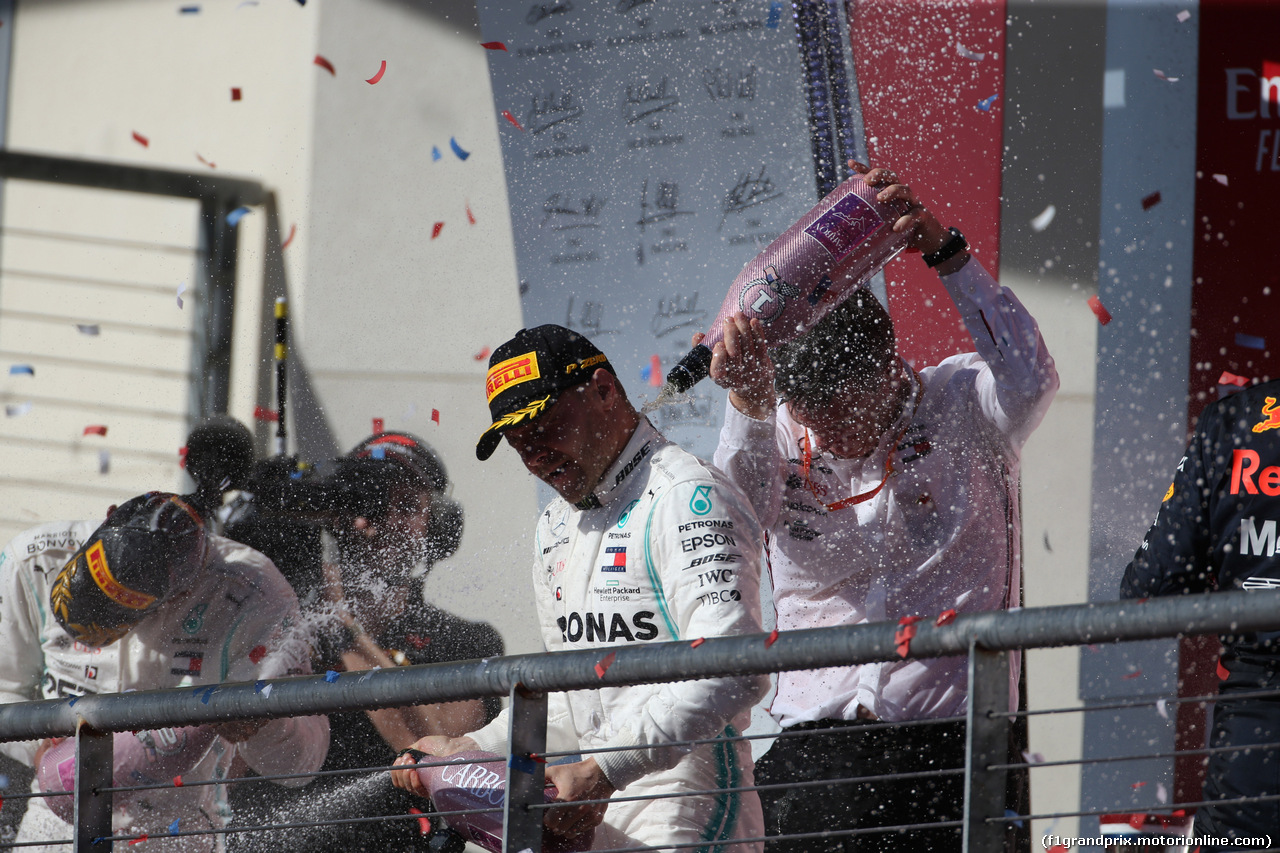 GP USA, 03.11.2019- podium, winner Valtteri Bottas (FIN) Mercedes AMG F1 W10 EQ Power, 2nd Lewis Hamilton (GBR) Mercedes AMG F1 W10 EQ 2019 World Champion with James Allison (GBR) Mercedes AMG F1, Technical Director