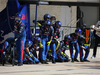GP USA, 03.11.2019- Gara, Toro Rosso meccanici wait car for pit