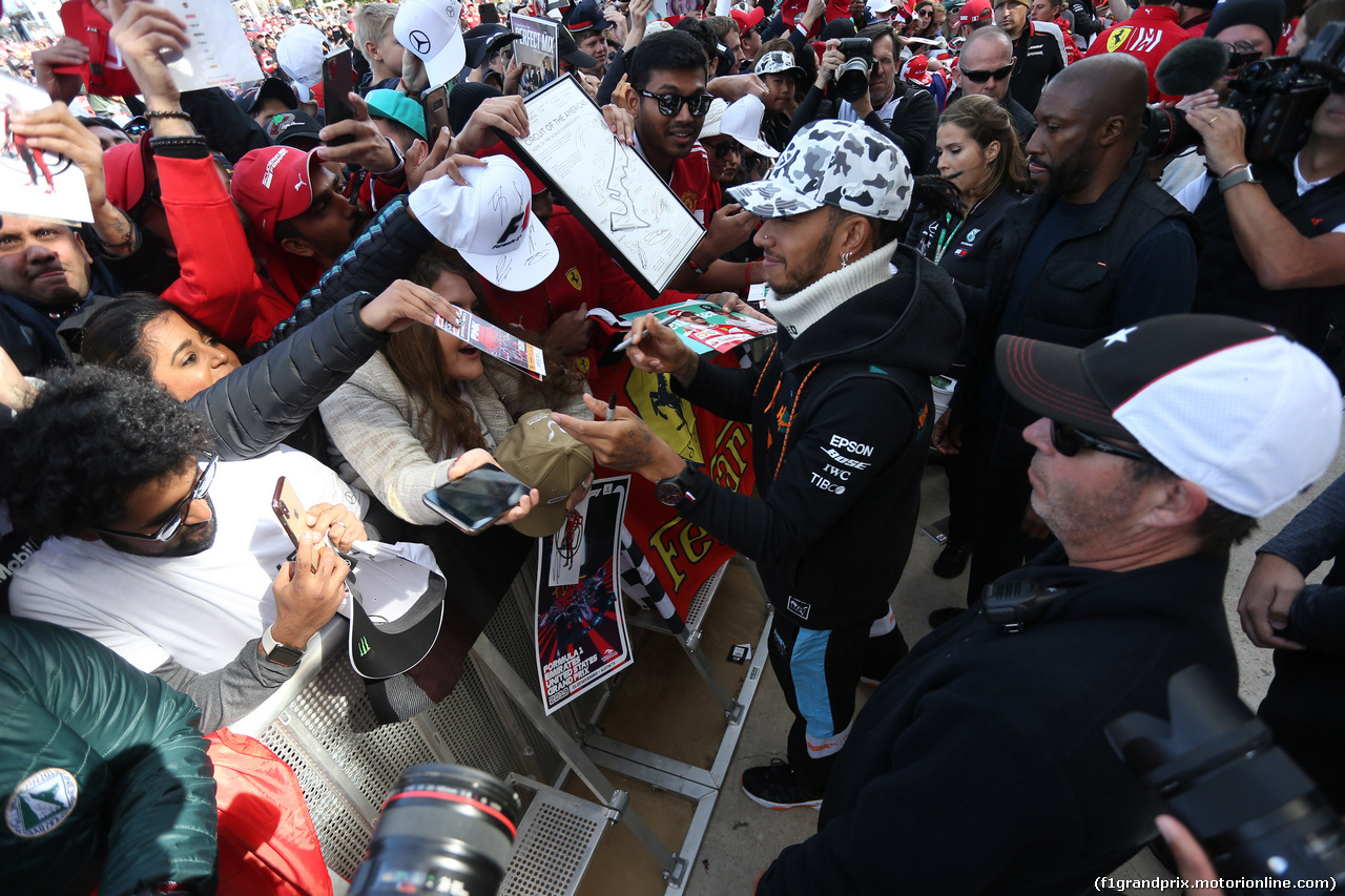 GP USA, 02.11.2019- Autograph Session,  Lewis Hamilton (GBR) Mercedes AMG F1 W10 EQ Power