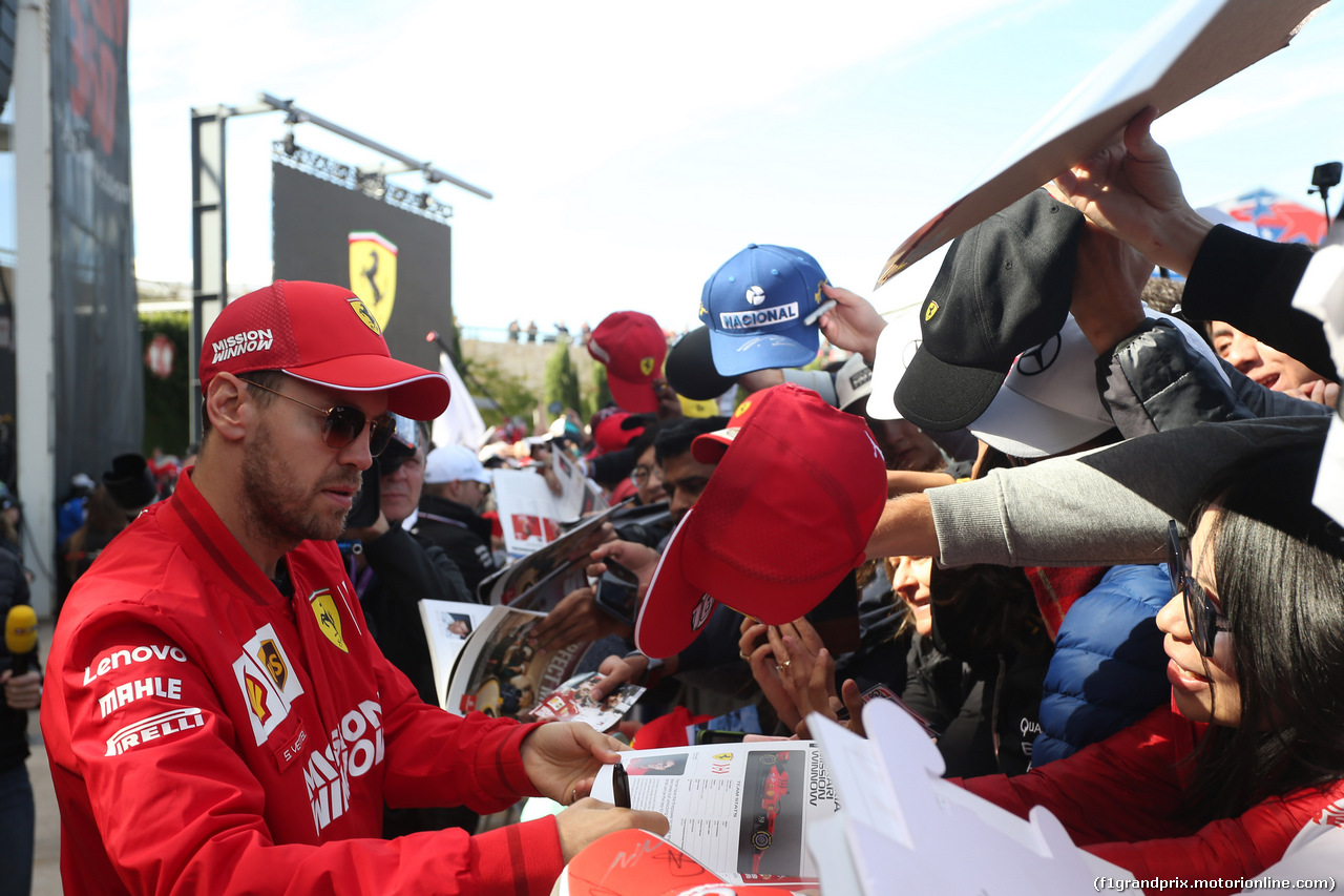 GP USA, 02.11.2019- Autograph Session, Sebastian Vettel (GER) Ferrari SF90