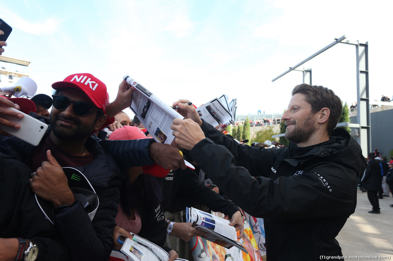 GP USA, 02.11.2019- Autograph Session, Romain Grosjean (FRA) Haas F1 Team VF-19
 Romain Grosjean (FRA) Haas F1 Team VF-19