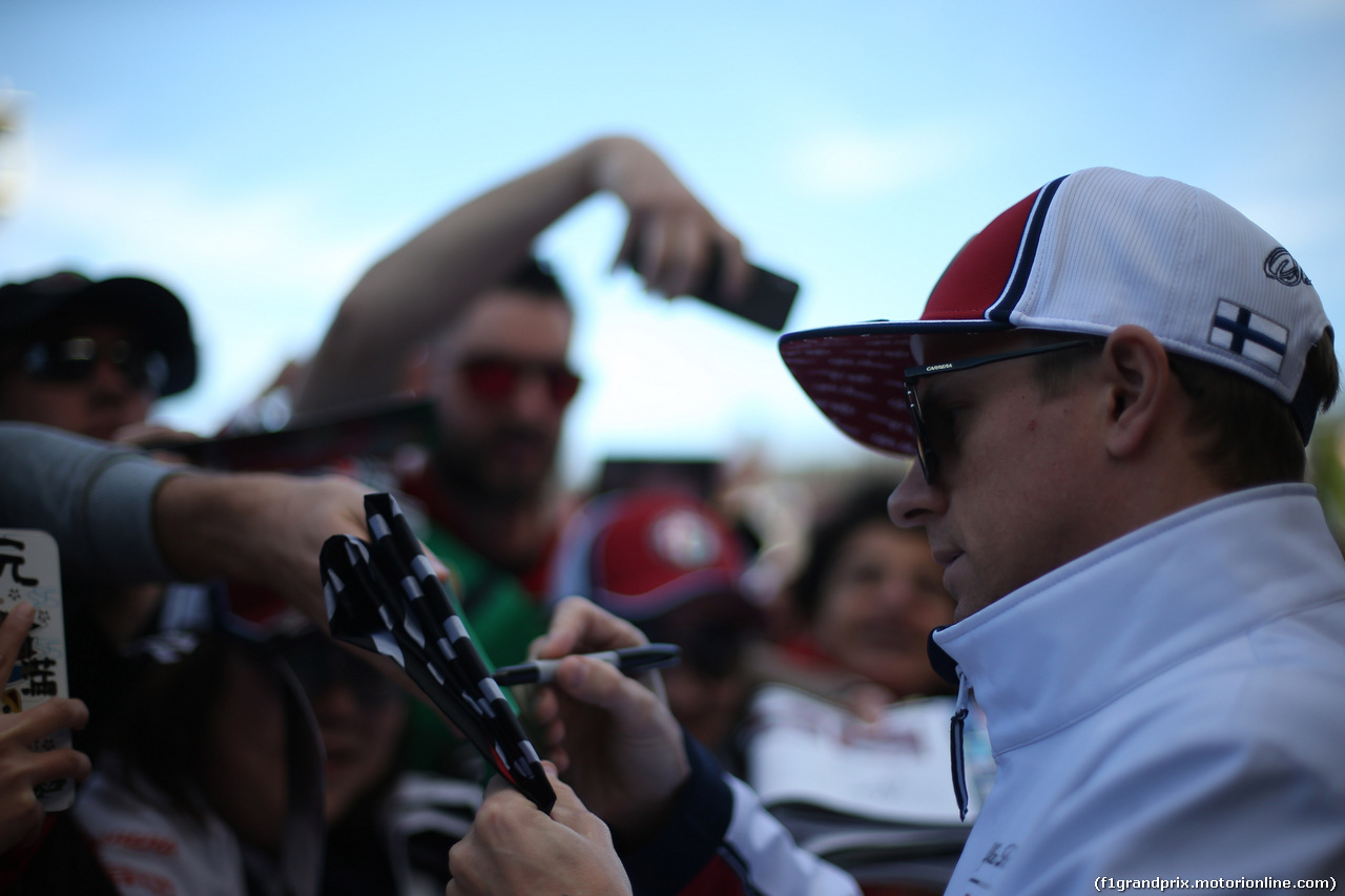 GP USA, 02.11.2019- Autograph Session,  Kimi Raikkonen (FIN) Alfa Romeo Racing C38