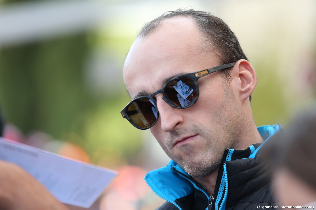 GP USA, 02.11.2019- Autograph Session, Robert Kubica (POL) Williams F1 FW42