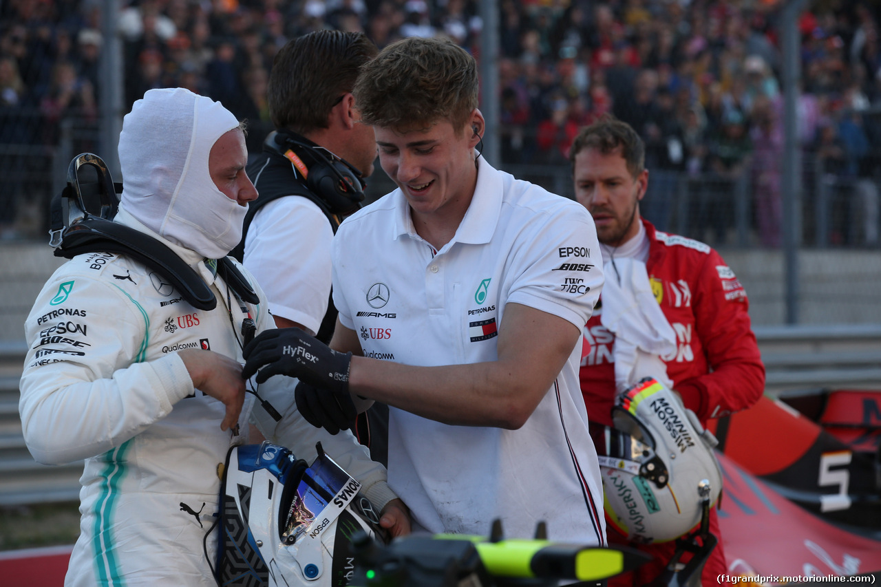 GP USA, 02.11.2019- Festeggiamenti in parc fermee,  Pole Position Valtteri Bottas (FIN) Mercedes AMG F1 W10 EQ Power