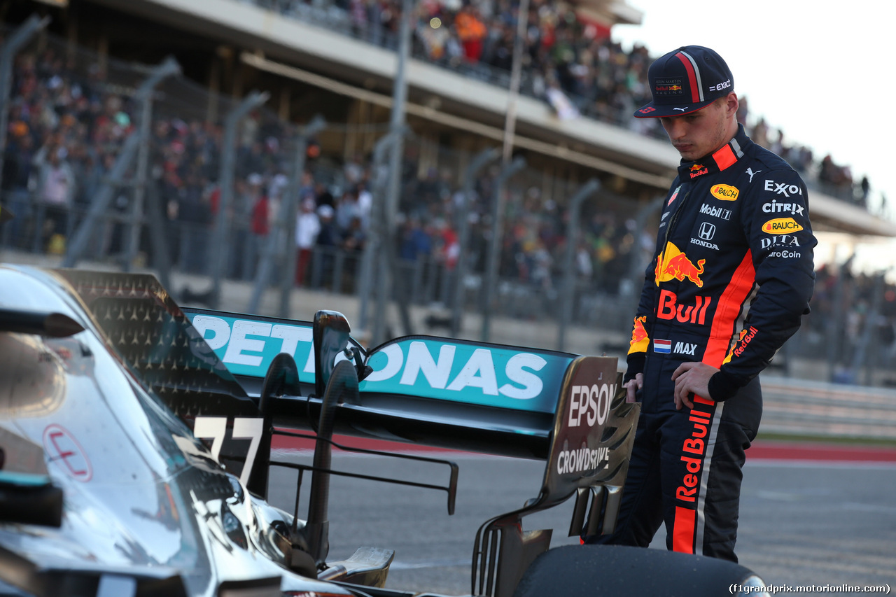 GP USA, 02.11.2019- Parc ferme, Max Verstappen (NED) Red Bull Racing RB15 looks at Valtteri Bottas (FIN) Mercedes AMG F1 W10 EQ Power car