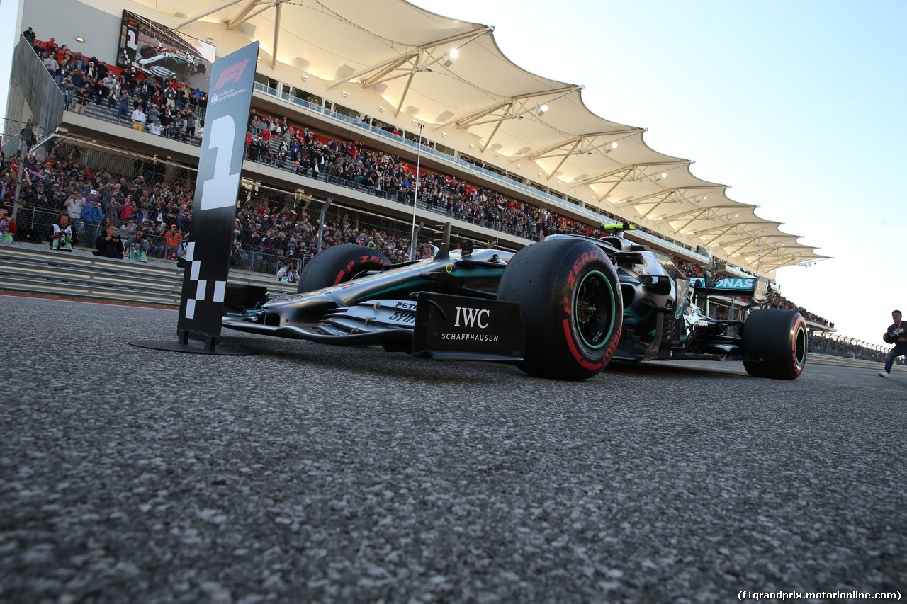 GP USA, 02.11.2019- Qualifiche Festeggiamenti in parc fermee,  Valtteri Bottas (FIN) Mercedes AMG F1 W10 EQ Power