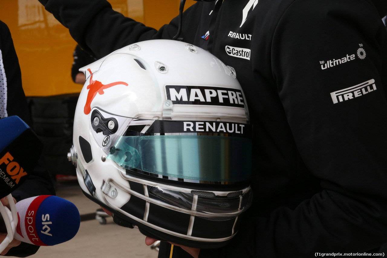 GP USA, 01.11.2019- Free practice 2, Daniel Ricciardo (AUS) Renault Sport F1 Team RS19 special helmet for USA race inspired by Texas Longhorns helmet