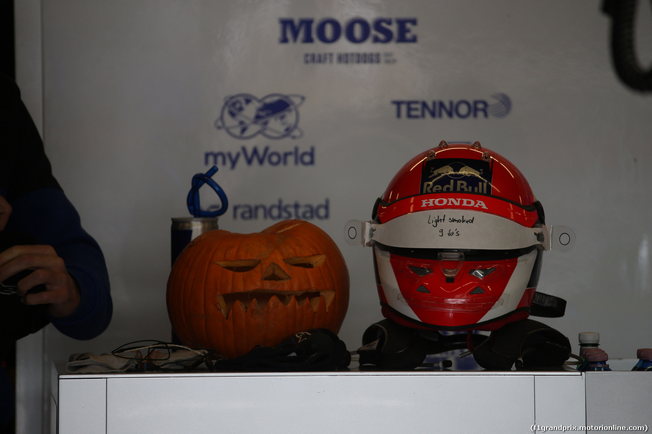 GP USA, 01.11.2019- Free practice 2, Daniil Kvyat (RUS) Scuderia Toro Rosso STR14