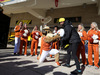 GP USA, 31.10.2019- Daniel Ricciardo (AUS) Renault Sport F1 Team RS19 shows his new helmet with Texas Longhorns official Mascotte e cheerleaders