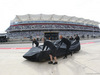 GP USA, 01.11.2019- Free practice 2, Mechanics brings to the garage the Romain Grosjean (FRA) Haas F1 Team VF-19 car after the crash